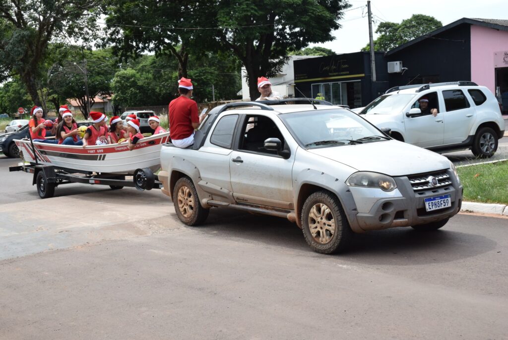 Prefeitura de Iguatemi promove a 3ª edição do Natal Feliz, com tarde de lazer e presentes para as crianças