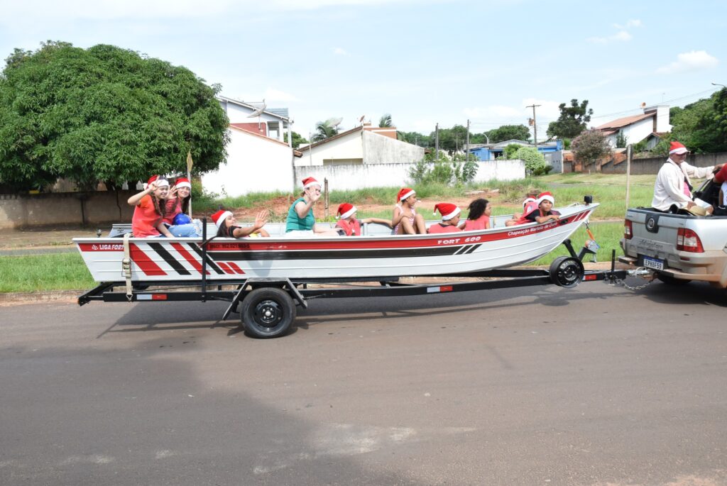 Prefeitura de Iguatemi promove a 3ª edição do Natal Feliz, com tarde de lazer e presentes para as crianças