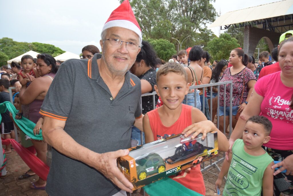 Prefeitura de Iguatemi promove a 3ª edição do Natal Feliz, com tarde de lazer e presentes para as crianças