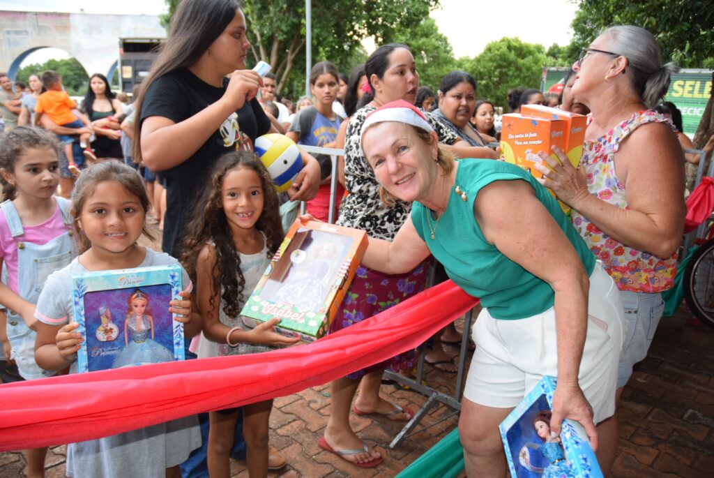 Prefeitura de Iguatemi promove a 3ª edição do Natal Feliz, com tarde de lazer e presentes para as crianças