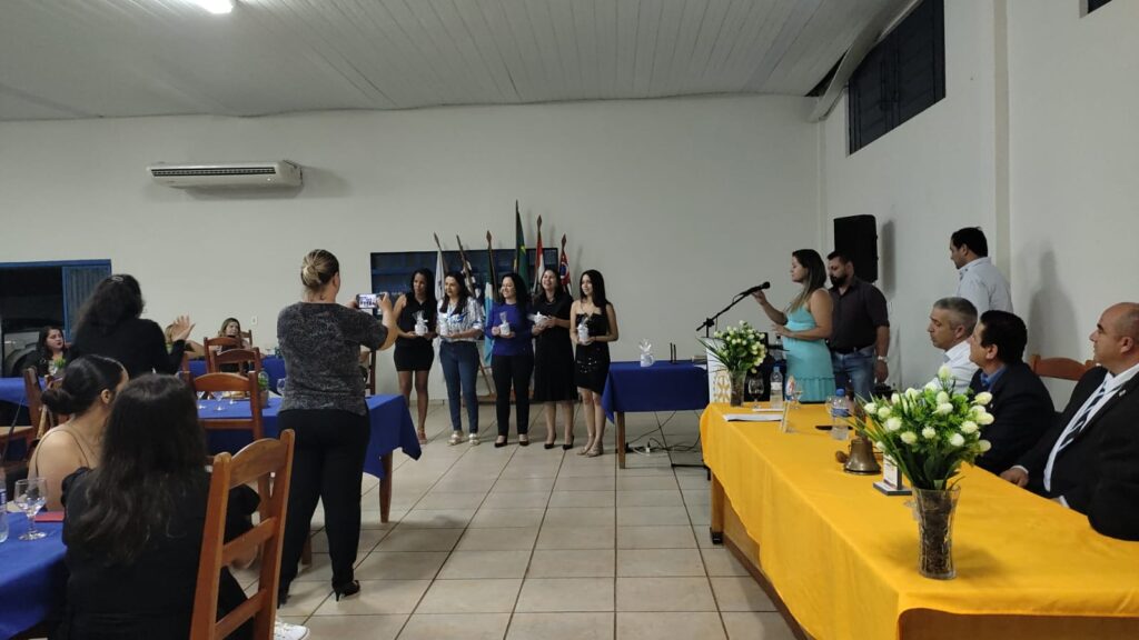 Rotary Club de Amambai comemora 71 anos e realiza concurso de redação