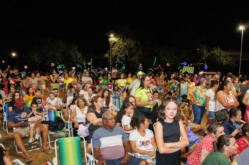 Intervenções culturais levam a magia do Natal aos quatro cantos de Naviraí e aquece a economia local