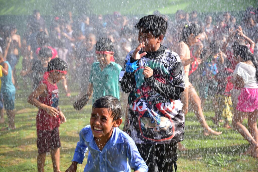 Clube Tereré entrega brinquedos da campanha Natal Solidário 2023 em Amambai