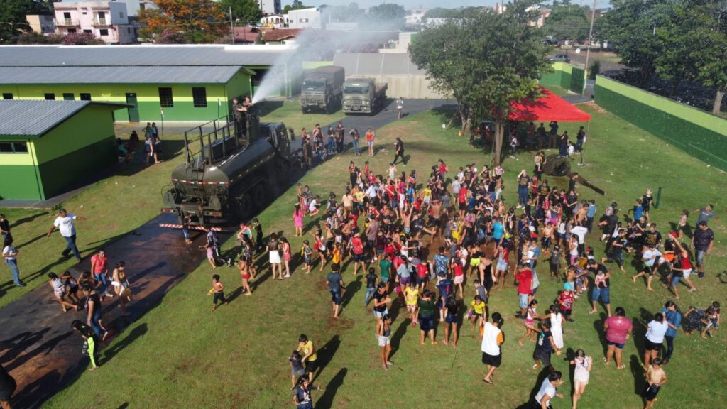 Clube Tereré entrega brinquedos da campanha Natal Solidário 2023 em Amambai