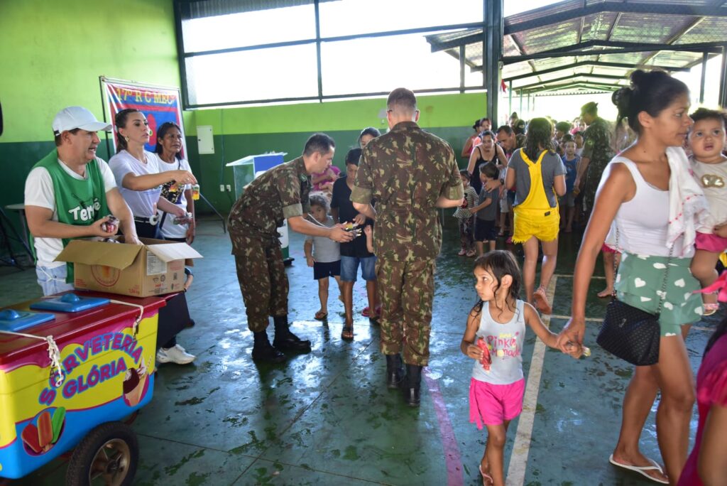 Clube Tereré entrega brinquedos da campanha Natal Solidário 2023 em Amambai