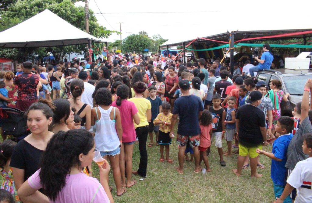 Sucesso total 14º Natal Solidário Amigos da Janete Córdoba distribuiu mais de 1.500 brinquedos em Amambai