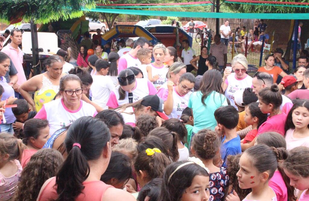 Sucesso total 14º Natal Solidário Amigos da Janete Córdoba distribuiu mais de 1.500 brinquedos em Amambai