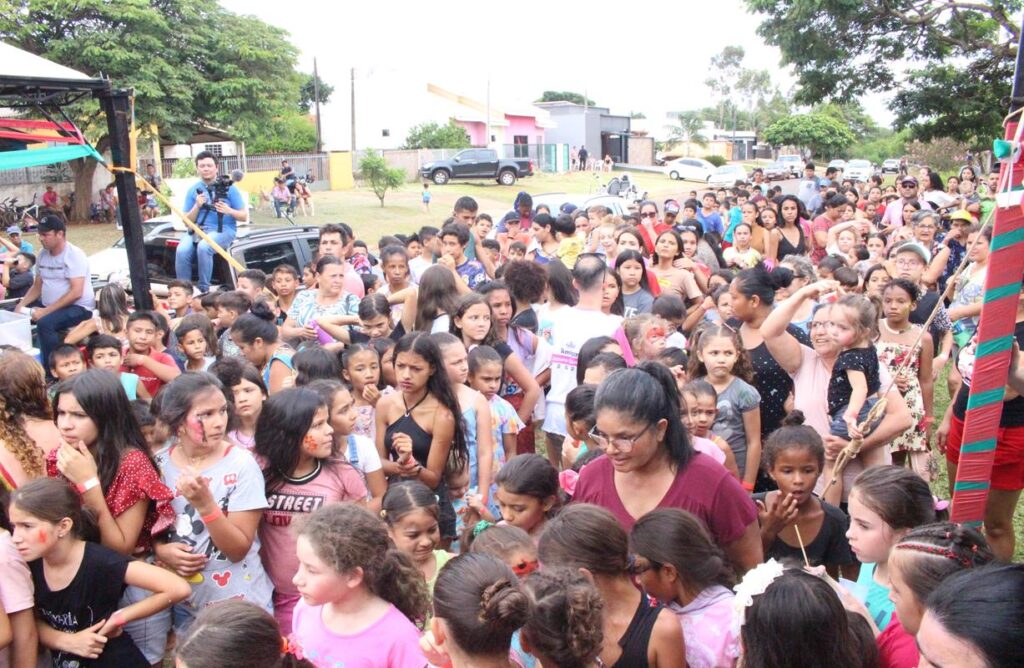 Sucesso total 14º Natal Solidário Amigos da Janete Córdoba distribuiu mais de 1.500 brinquedos em Amambai