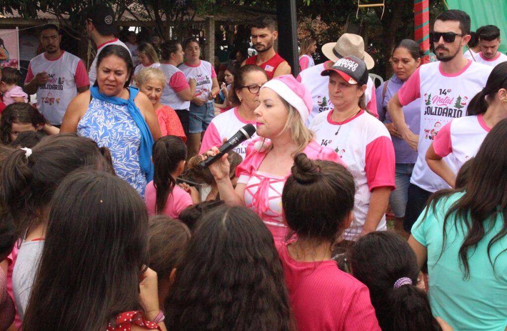 Sucesso total 14º Natal Solidário Amigos da Janete Córdoba distribuiu mais de 1.500 brinquedos em Amambai