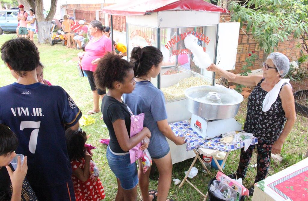 Sucesso total 14º Natal Solidário Amigos da Janete Córdoba distribuiu mais de 1.500 brinquedos em Amambai