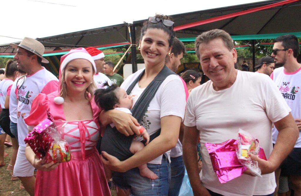 Sucesso total 14º Natal Solidário Amigos da Janete Córdoba distribuiu mais de 1.500 brinquedos em Amambai