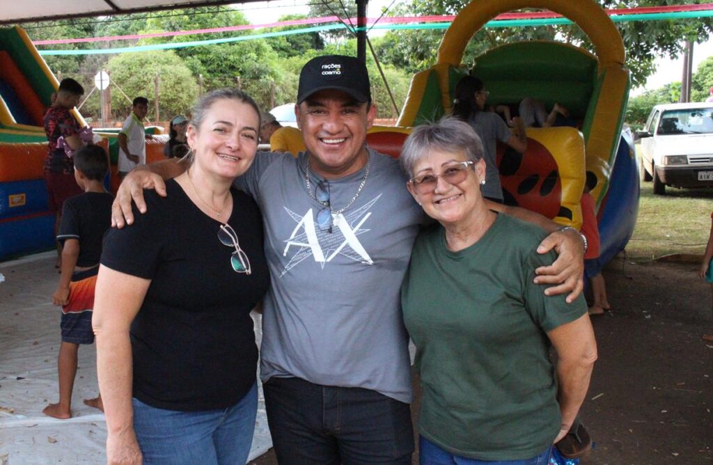 Sucesso total 14º Natal Solidário Amigos da Janete Córdoba distribuiu mais de 1.500 brinquedos em Amambai