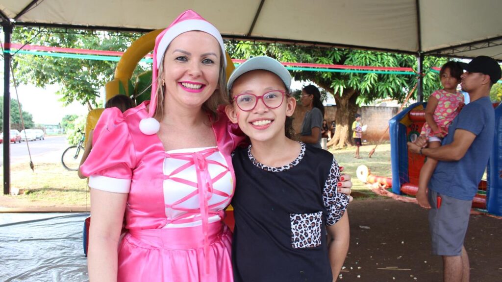 Sucesso total 14º Natal Solidário Amigos da Janete Córdoba distribuiu mais de 1.500 brinquedos em Amambai