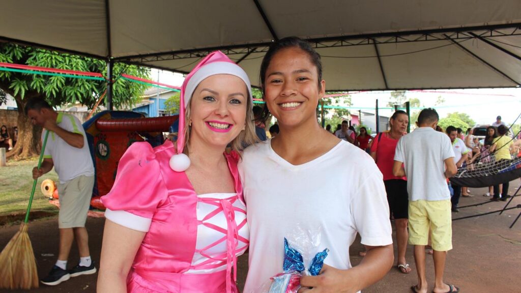 Sucesso total 14º Natal Solidário Amigos da Janete Córdoba distribuiu mais de 1.500 brinquedos em Amambai