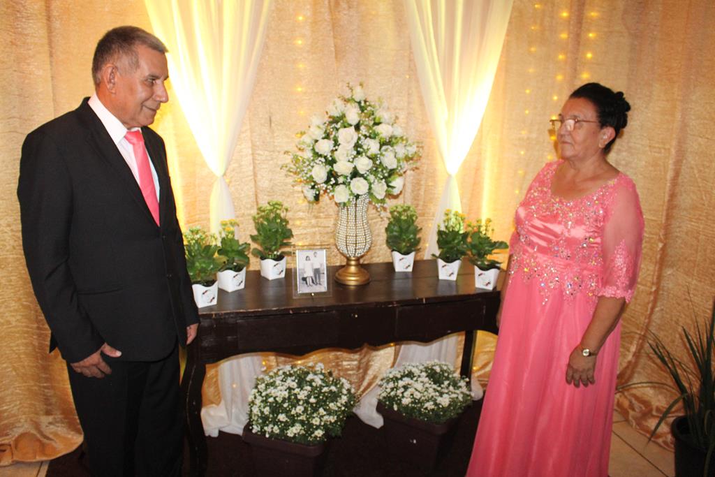 Bodas de Ouro, 50 anos de casados de Maria Marques Almiron e Arlindo Nunes Almiron