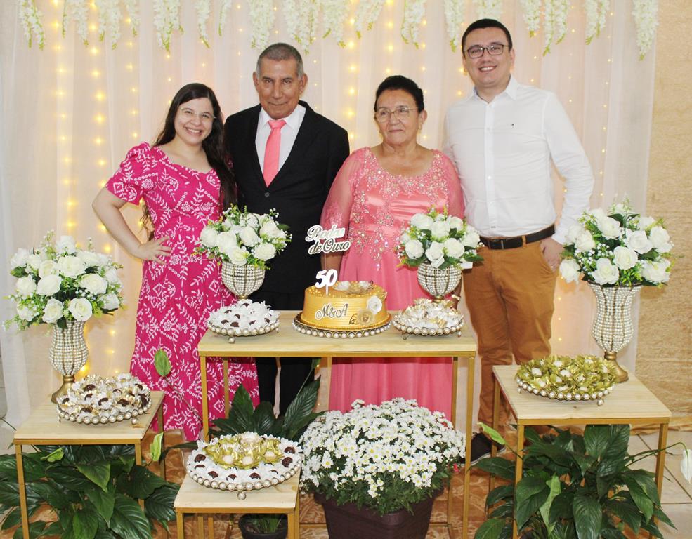 Bodas de Ouro, 50 anos de casados de Maria Marques Almiron e Arlindo Nunes Almiron