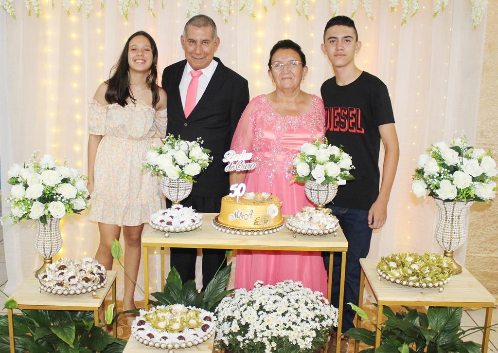 Bodas de Ouro, 50 anos de casados de Maria Marques Almiron e Arlindo Nunes Almiron