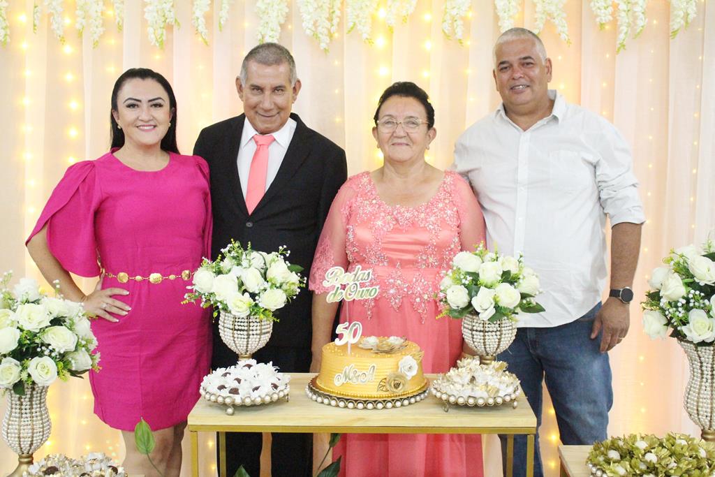 Bodas de Ouro, 50 anos de casados de Maria Marques Almiron e Arlindo Nunes Almiron