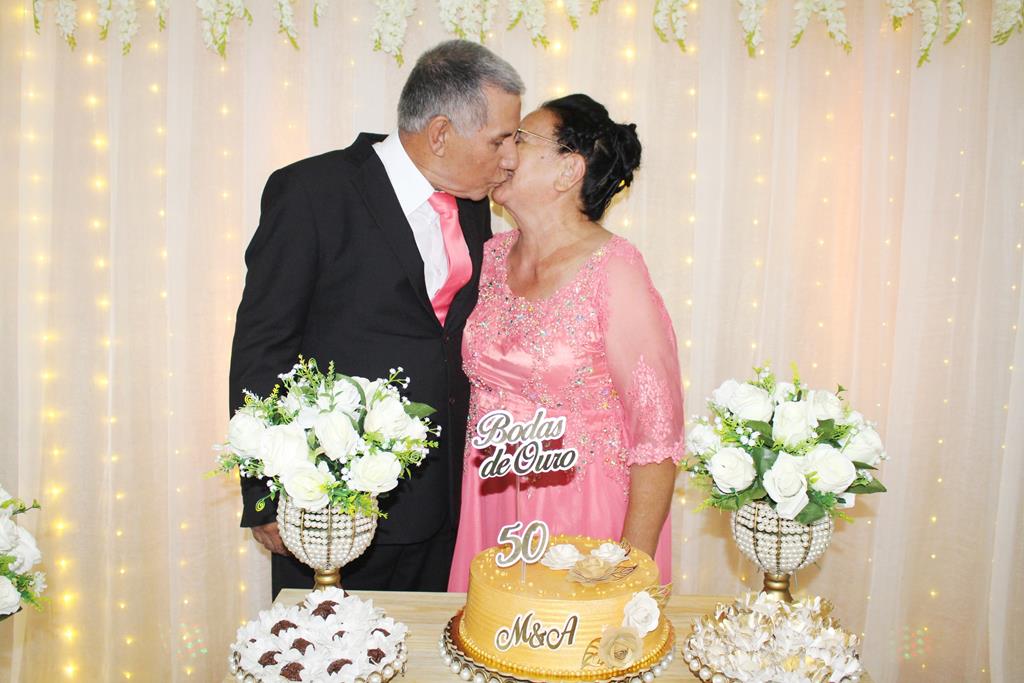 Bodas de Ouro, 50 anos de casados de Maria Marques Almiron e Arlindo Nunes Almiron