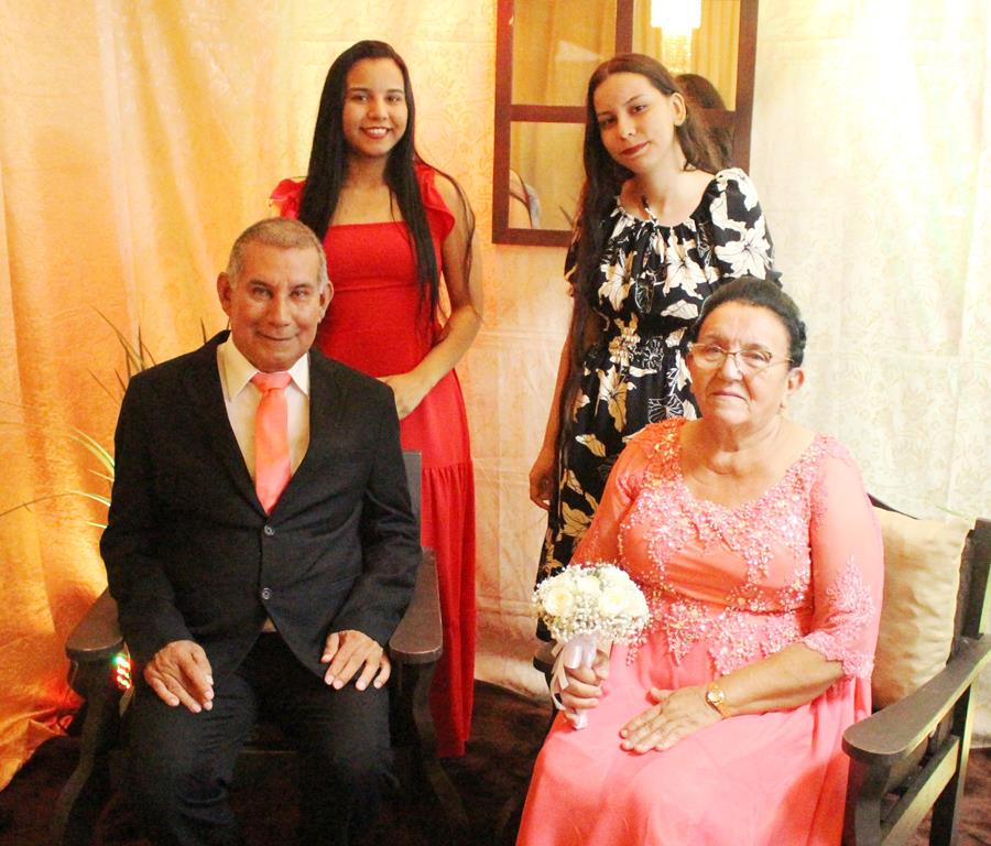 Bodas de Ouro, 50 anos de casados de Maria Marques Almiron e Arlindo Nunes Almiron