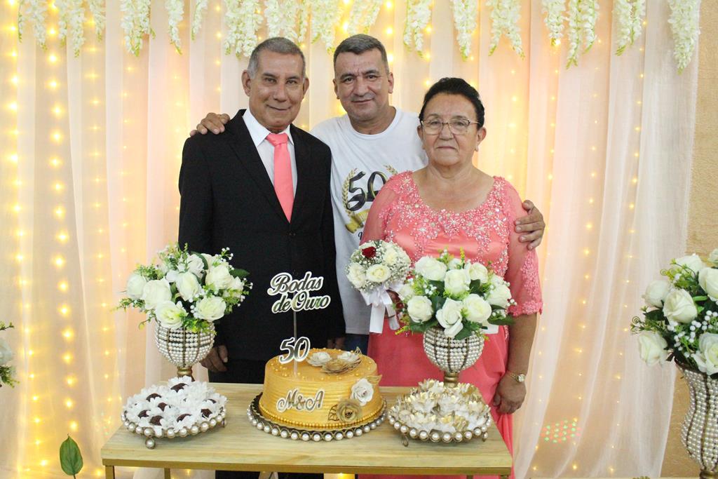 Bodas de Ouro, 50 anos de casados de Maria Marques Almiron e Arlindo Nunes Almiron