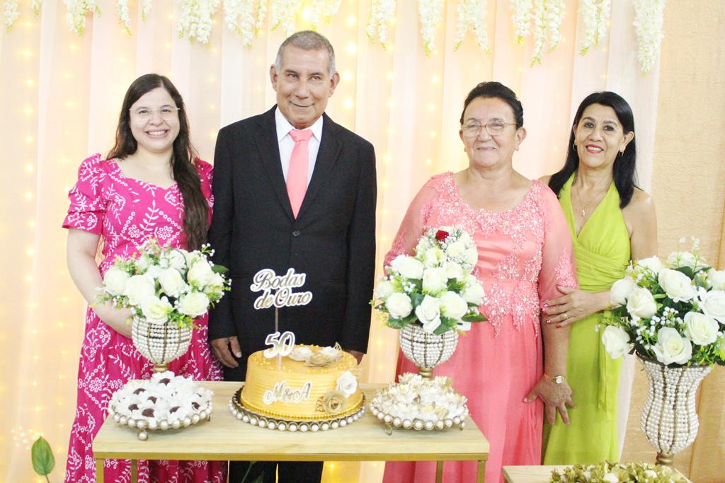 Bodas de Ouro, 50 anos de casados de Maria Marques Almiron e Arlindo Nunes Almiron