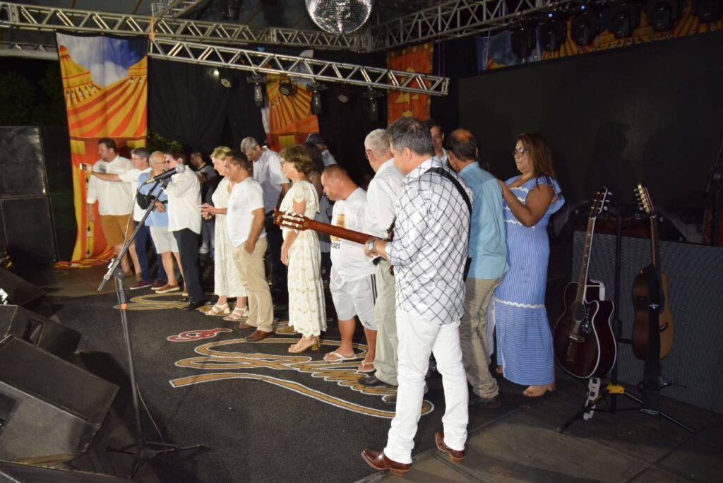 5 mil pessoas participaram da Festa da Virada em Iguatemi, com o show da dupla nacional Gilberto & Gilmar