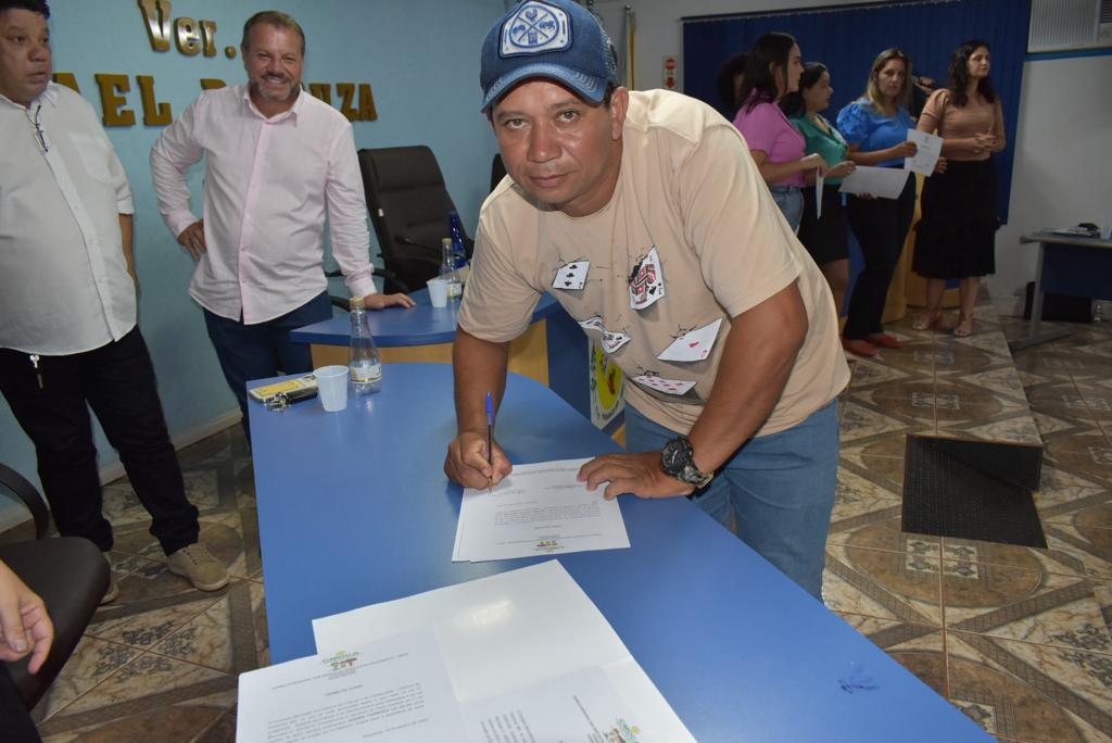 Solenidade na Câmara marcou a posse dos novos conselheiros tutelares em Paranhos