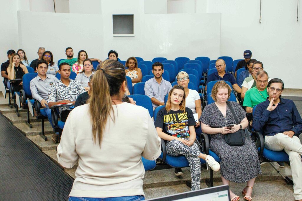 Calendário Cultural de Naviraí para 2024 pautou reunião com representantes da classe artística e economia criativa local