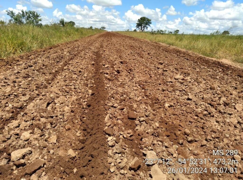 Governo do Estado intensifica reparos de rodovias em Amambai e região