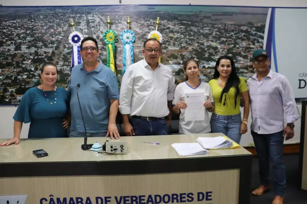 Posse marca mudança de agentes de saúde e combate a endemias ao regime estatutário em Amambai