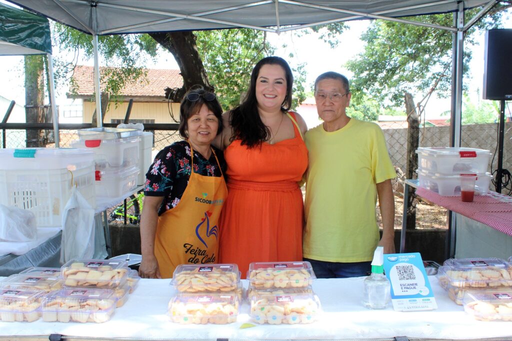 Feira do Galo se consolida como principal fonte de renda para dezenas de agricultores familiares de Naviraí