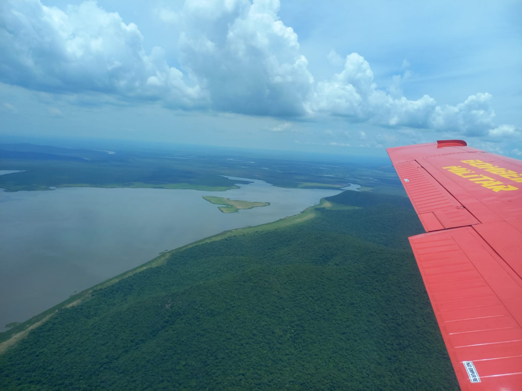 Bombeiros de MS combatem incêndio no Pantanal; cobertura completa aqui