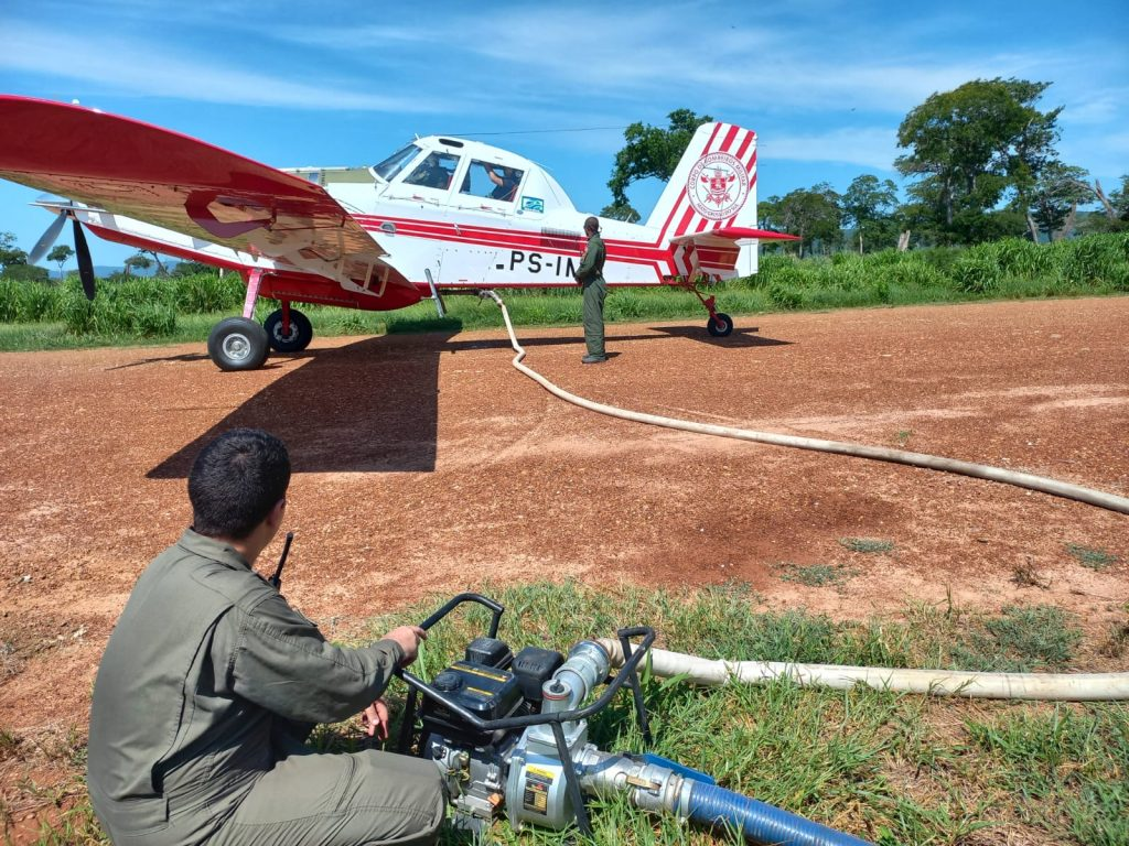 Bombeiros de MS combatem incêndio no Pantanal; cobertura completa aqui