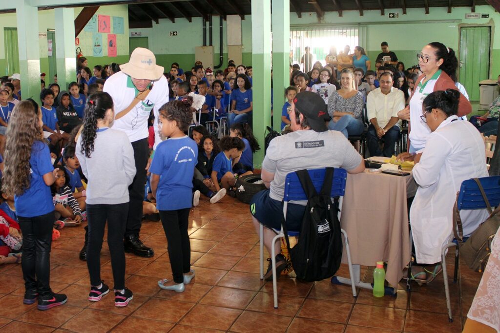 Controle de Vetores da Prefeitura de Naviraí leva atividades de educação em saúde às escolas