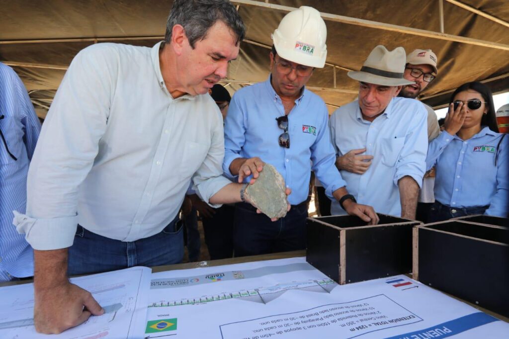 Paulo Corrêa vistoria ponte binacional e destaca oportunidades da Rota Bioceânica para MS