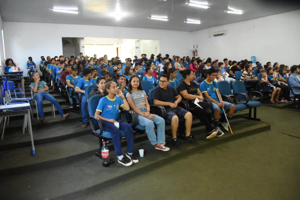 Educação de Tacuru realiza palestra sobre bullying e violência em escolas