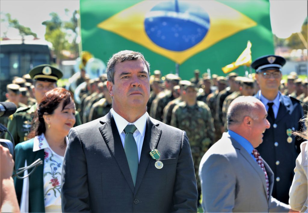 Governador destaca parceria e papel do Exército no desenvolvimento do Brasil