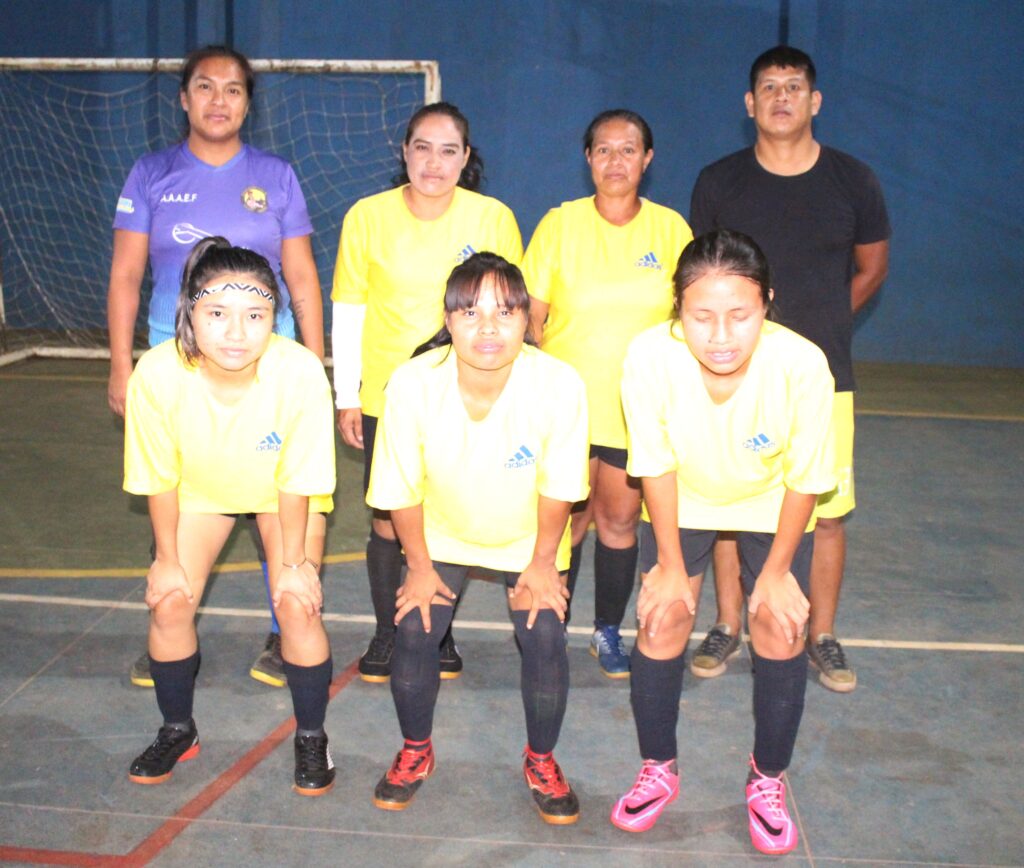 Com 34 equipes campeonato de futsal em alusão a semana dos Povos Indígenas teve início nesta terça em Amambai