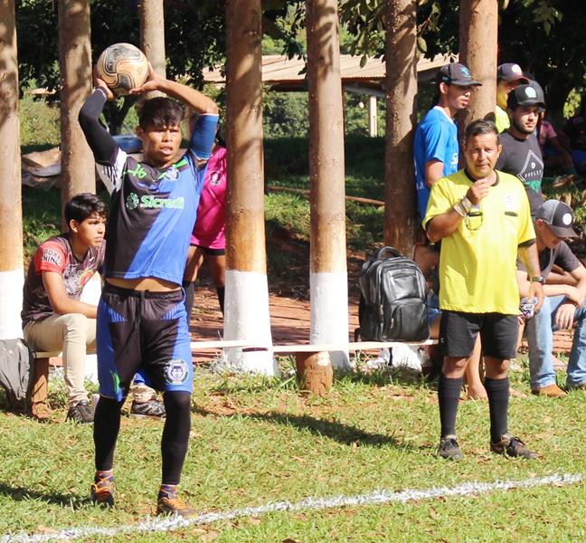 Quatro jogos abriram nesse domingo o 1º Campeonato Rural de Suíço no Loteamento Querência em Amambai