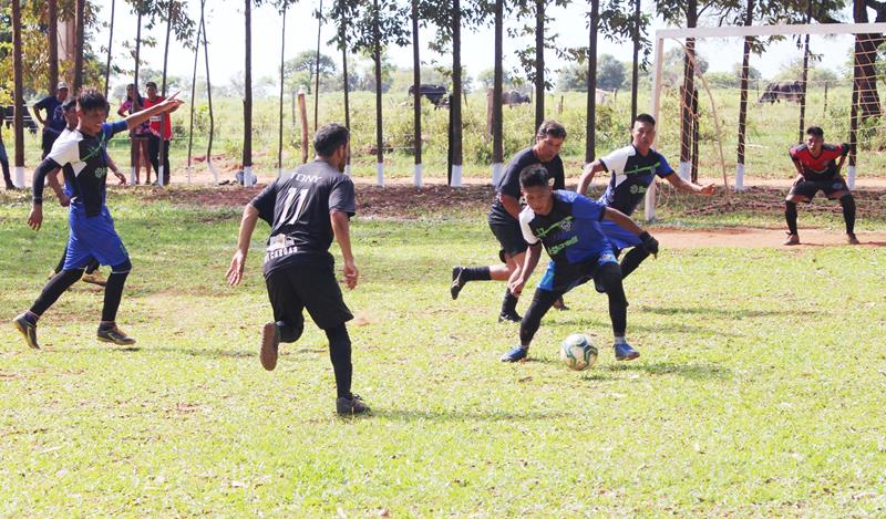 Quatro jogos abriram nesse domingo o 1º Campeonato Rural de Suíço no Loteamento Querência em Amambai