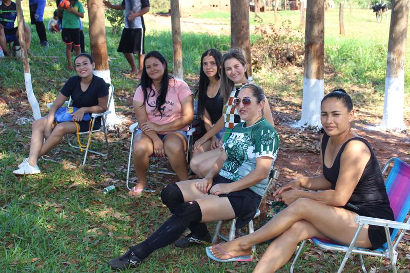 Quatro jogos abriram nesse domingo o 1º Campeonato Rural de Suíço no Loteamento Querência em Amambai