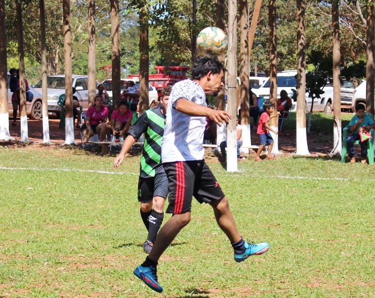 Quatro jogos abriram nesse domingo o 1º Campeonato Rural de Suíço no Loteamento Querência em Amambai