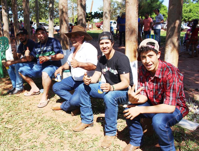 Quatro jogos abriram nesse domingo o 1º Campeonato Rural de Suíço no Loteamento Querência em Amambai