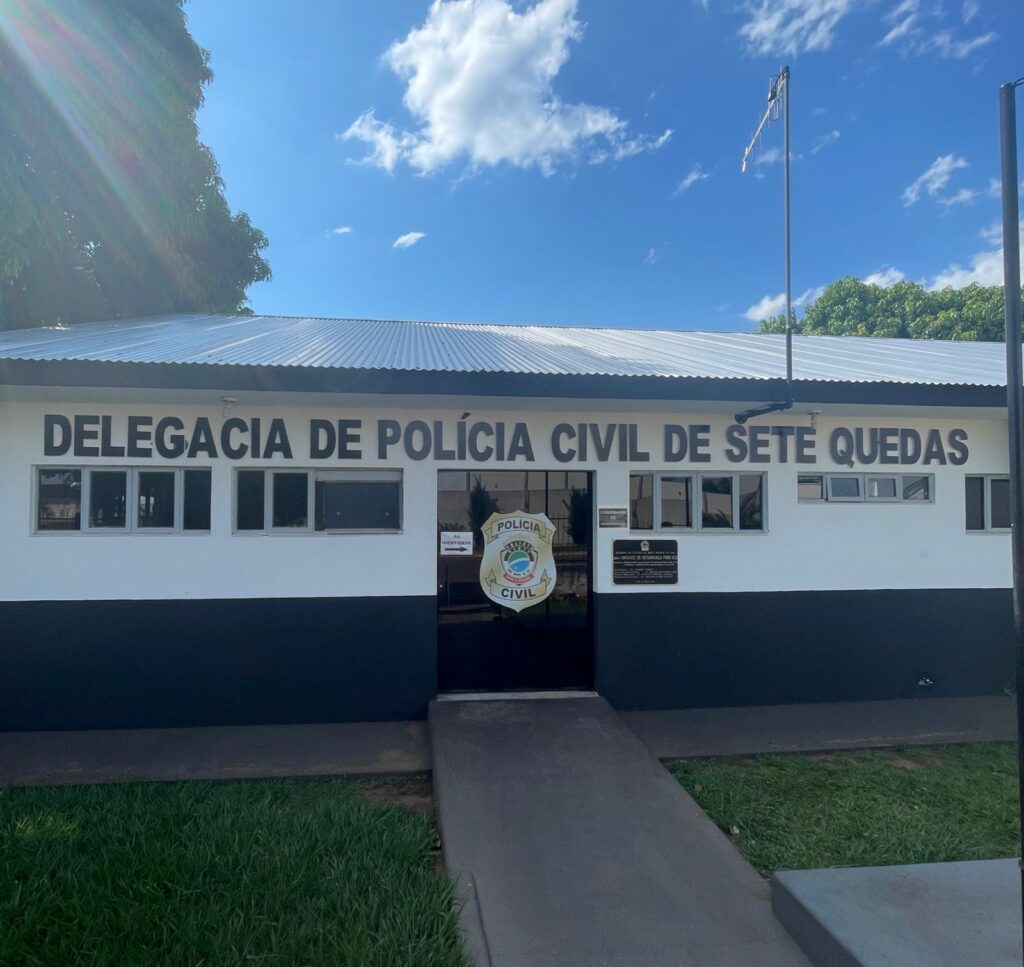 Delegada Christiane Grossi visita Sete Quedas visando implementação da Sala Lilás