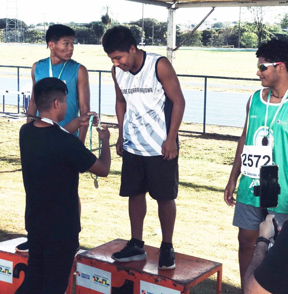 Com 2 ouros e 1 prata, atletas de Amambai foram destaques no Estadual de Atletismo Sub-20 em Campo Grande