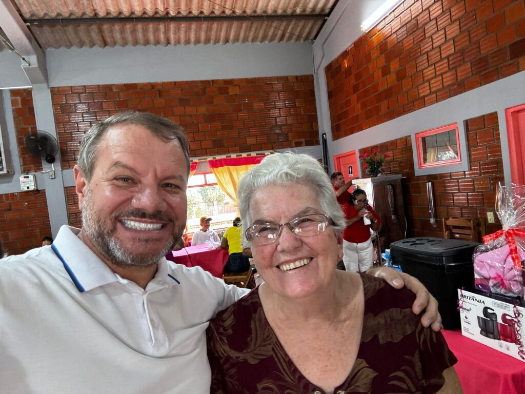 Centro Conviver do Idoso realiza comemoração para homenagear as mães em Paranhos