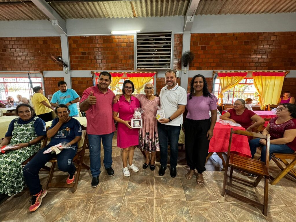 Centro Conviver do Idoso realiza comemoração para homenagear as mães em Paranhos