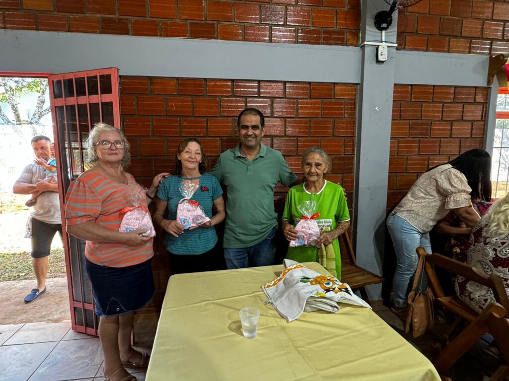 Centro Conviver do Idoso realiza comemoração para homenagear as mães em Paranhos