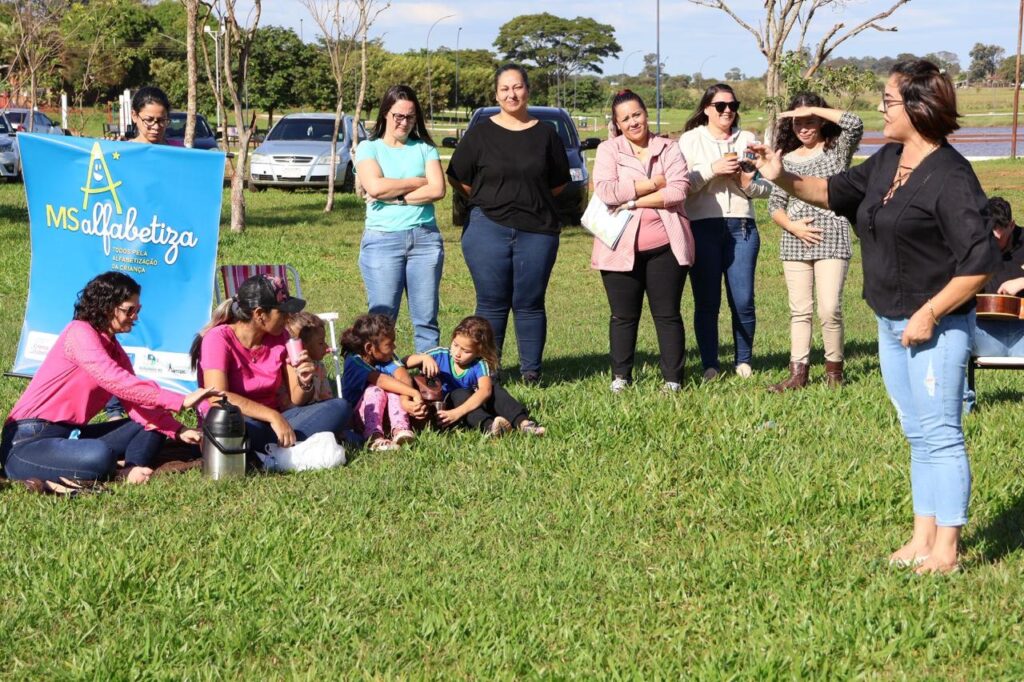 Em Paranhos, Secretaria de Educação realiza roda de tereré com os professores e alunos da REME